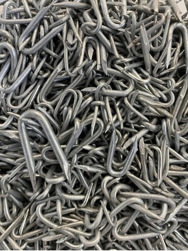 Galvanised staples nails - galvanised, u